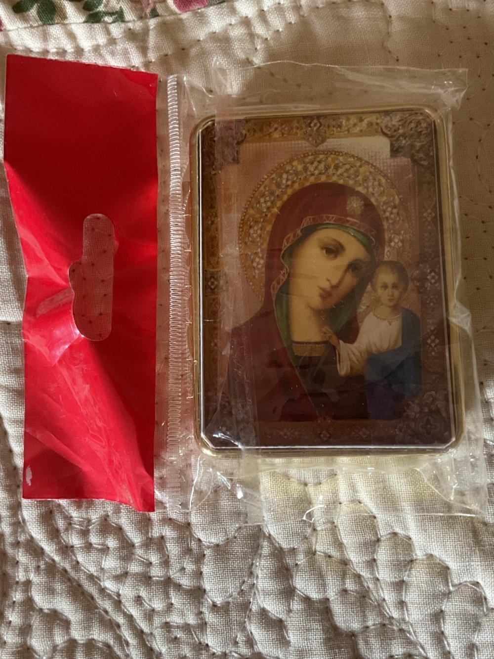 NWOT Virgin Mary Icon Pills Case With Mirror - Picture 12 of 12
